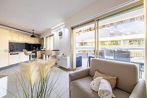 Apt With Terrace and sea View, 2min From the Beach
