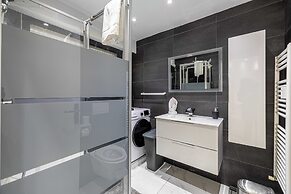 Apt With Terrace and sea View, 2min From the Beach
