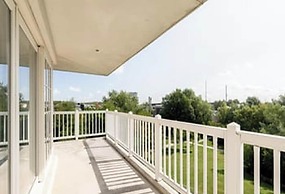 2BR Apartment With Terrace Near Beach