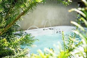 Exceptional 12P Chalet With Sauna and Jacuzzi