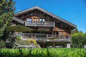 Exceptional 12P Chalet With Sauna and Jacuzzi