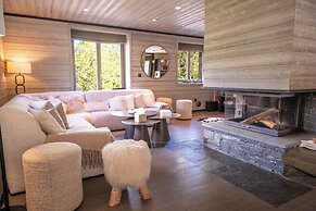 Exceptional 12P Chalet With Sauna and Jacuzzi