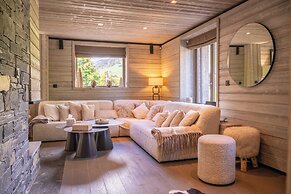 Exceptional 12P Chalet With Sauna and Jacuzzi