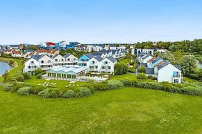 Coastal Chalet for 6 With Pool