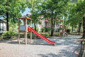 8-person Scenic Landes Forest Apartment