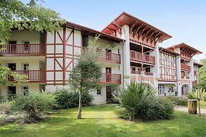 8-person Scenic Landes Forest Apartment