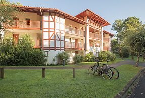 8-person Scenic Landes Forest Apartment