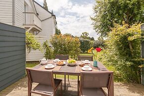 Branville Duplex With Garden and Pool