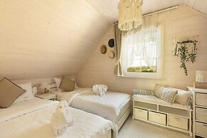 Holiday Homes With Private Garden, Summer Pool