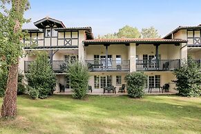Stunning Landes Pine Apartment for 5