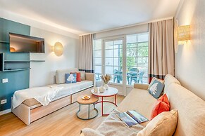 Stunning Landes Pine Apartment for 5