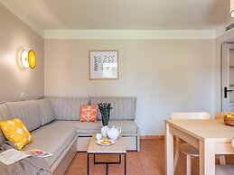 Chic Riverfront Stay With Balcony