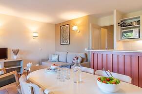 Holiday Stay With Sleeping Alcove