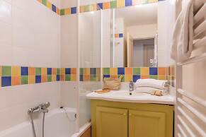 Holiday Stay With Sleeping Alcove