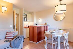 Holiday Stay With Sleeping Alcove