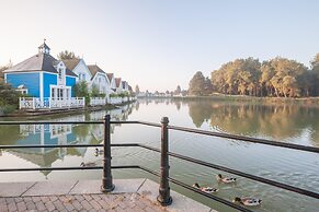 House With Terrace Overlooking the Lake