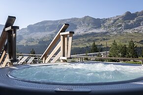 Mountain Side Stay With Sauna