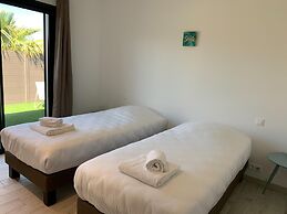 Lecci Retreat Near Cala Rossa Beach