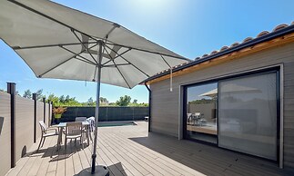 Lecci Retreat Near Cala Rossa Beach