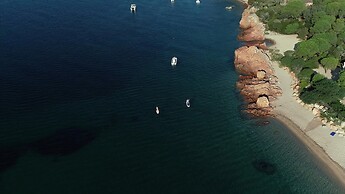 Lecci Retreat Near Cala Rossa Beach