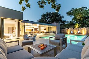 Villa Joy Pool Sauna River Escape
