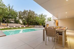 Villa Joy Pool Sauna River Escape