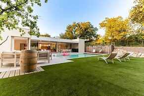 Villa Joy Pool Sauna River Escape