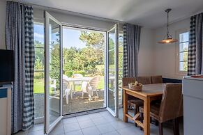 Retreat With Garden or Golf Views