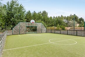Retreat With Garden or Golf Views