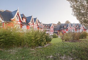 Retreat With Garden or Golf Views