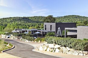 Lecci Villa With Outdoor Pools