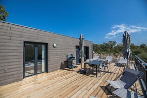 Lecci Villa With Outdoor Pools