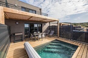 Lecci Villa With Outdoor Pools
