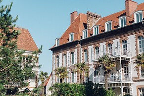 Deauville Duplex for 6 With Terrace
