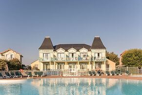 Coast Home With Play Area