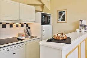 Coast Home With Play Area