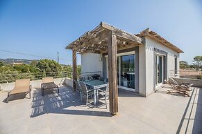 Hideaway With Private Sun Deck