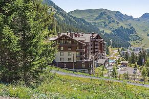 Picturesque Mountain Escape for 6