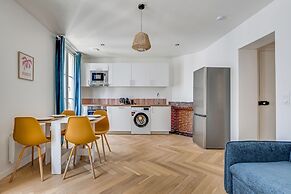 Modern Apartment - 1br/4p - 18 Arrd