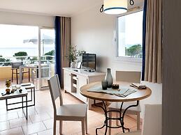 Stunning 4-person Sea View Haven