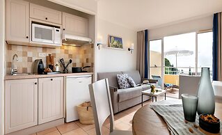 Stunning 4-person Sea View Haven