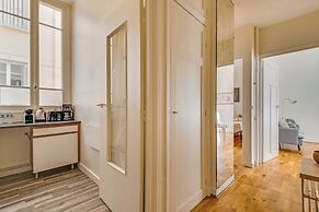 1bdr/2p Apt - Near Monceau et Arc de Triomphe