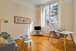 1bdr/2p Apt - Near Monceau et Arc de Triomphe