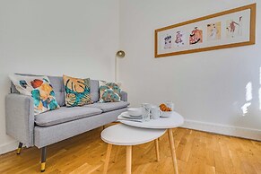 1bdr/2p Apt - Near Monceau et Arc de Triomphe
