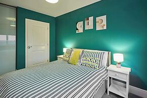 House Sleeps 8 With Wifi