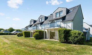 Scenic 6-person Duplex Retreat
