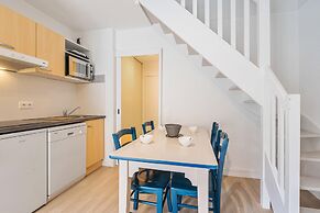 Scenic 6-person Duplex Retreat