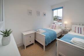 Firefly House Central Cowes