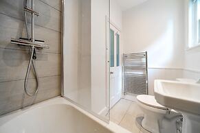 Firefly House Central Cowes