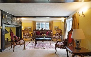 Grade 2 Listed 20 Mins to Baker Street Sleeps 17